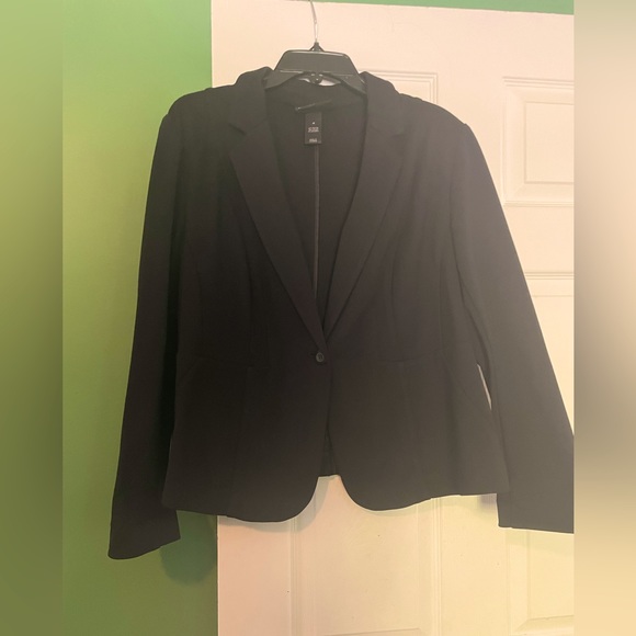 Lane Bryant Jackets & Blazers - Black Lane Bryant Blazer Size 16
